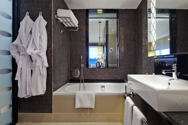 غرفة متصلة عائلية بسريرين كينج بغرفتي نوم، Hilton Baku 7/7