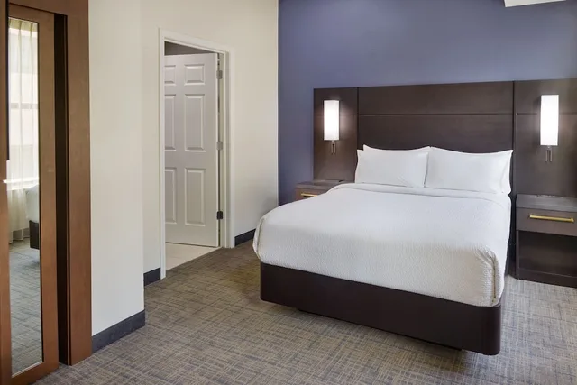 جناح بسرير كوين بغرفة نوم واحدة مع أريكة، Residence Inn by Marriott Washington, DC Downtown 1/4