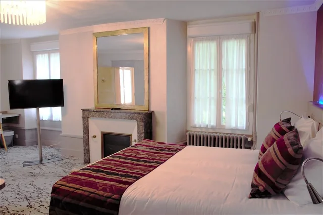 Superior, Quadruple, Queen Bed, Sofa, Hotel the Originals Sens Archotel 6/8