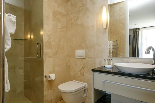 3 Bedrooms, Luxury, Apartment, 3 King Beds, Lake Side, Lake View، The Reef Resort 8/10