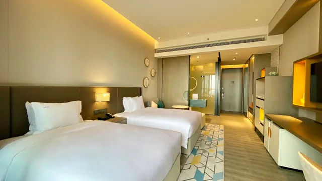 Standard, King Bed, Lake View, Holiday Inn Resort Maoshan Hot-Spring 9/10