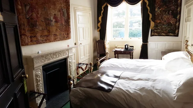 Classic, Double Bed, Courtyard View, Appleby Castle 1/2