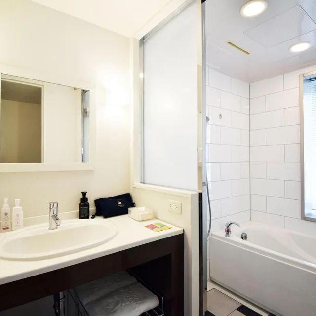 غرفة سوبيريور ركنية بسريرين منفصلين مع سرير إضافي، Hotel Universal Port 4/6