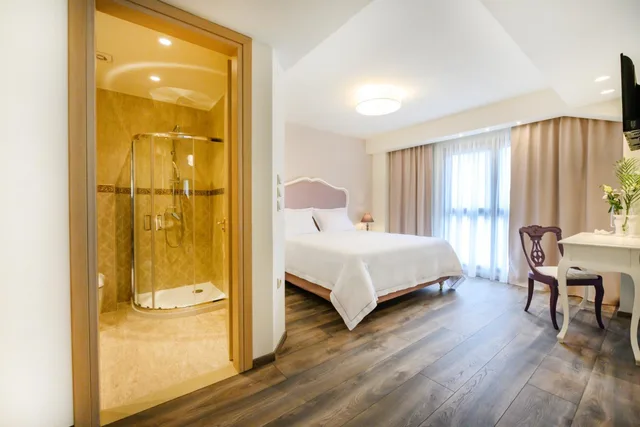 جناح عائلي ديلوكس، Emerald suites 3/6