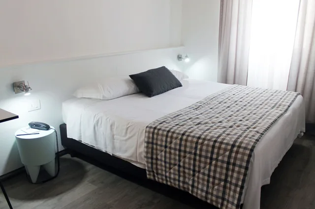 غرفة قياسية بسرير كوين، Hotel Bernina 6/10