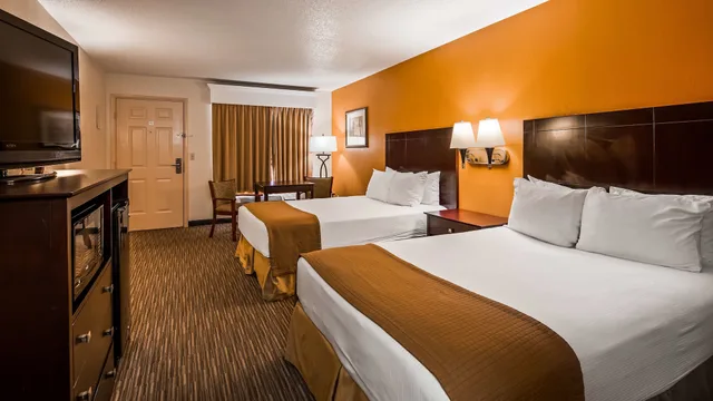 غرفة قياسية بسريرين مزدوجين للمدخنين، Best Western Royal Inn 1/10