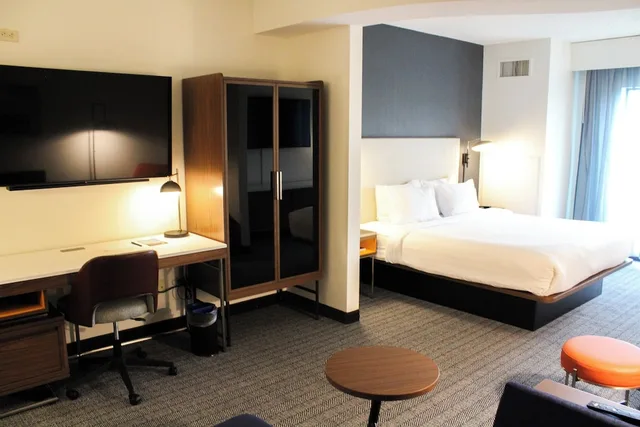 استوديو بسرير كينج مع أريكة، COURTYARD PITTSBURGH NORTH/CRANBERRY WOODS 4/10