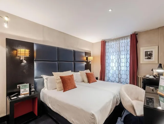 غرفة سوبيريور بسرير كوين، Hotiday Room Collection - Paris Arc de Triomphe 7/10