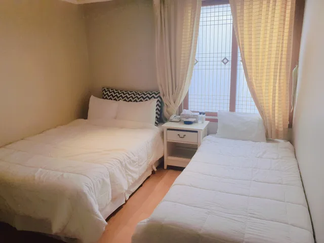 غرفة قياسية بسريرين منفصلين، Good Inn Hotel 1/3