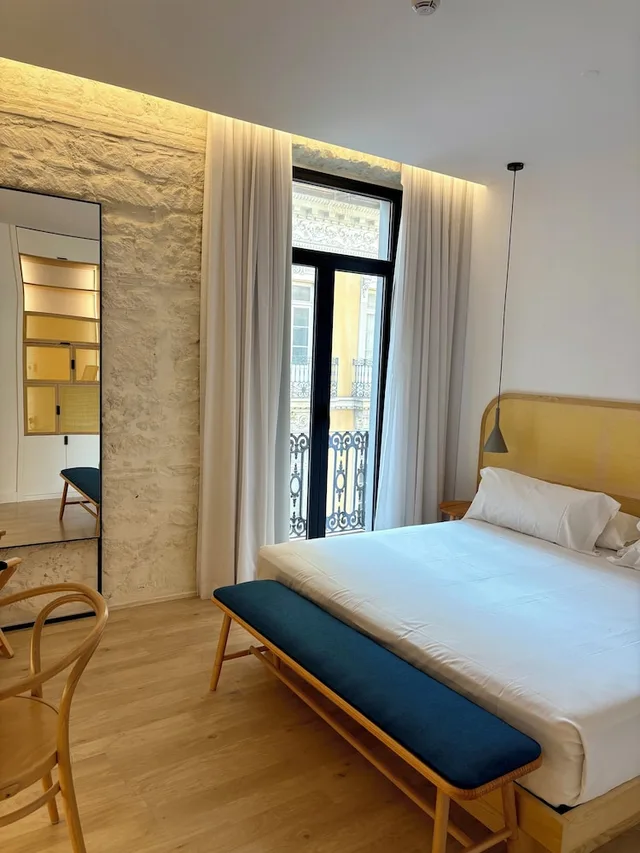 غرفة بإطلالة على المدينة بشرفة مفردة بسريرين منفصلين، Serawa Hotel 1/5
