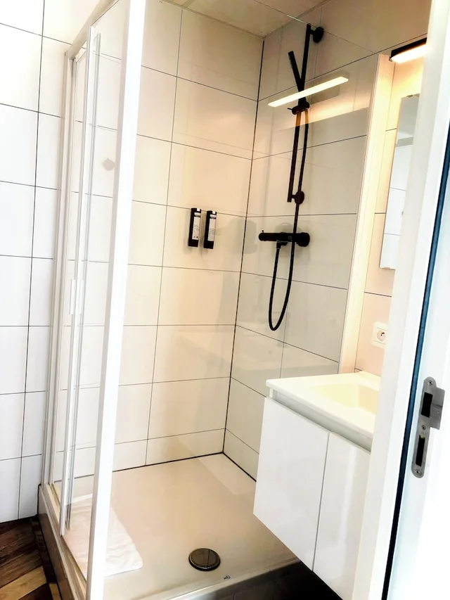 غرفة بسريرين منفصلين، ROXI Residence Brussels 4/4
