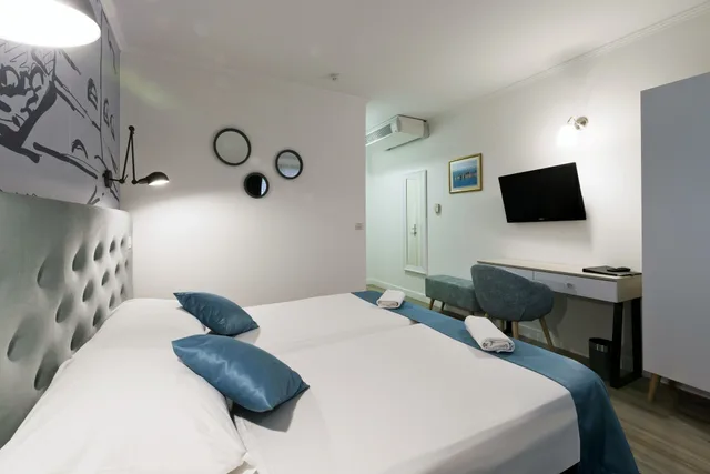 غرفة بسرير مزدوج أو سريرين منفصلين بشرفة، Perla Hotel Dubrovnik 3/9