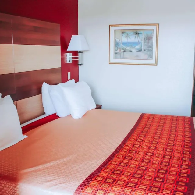 جناح تنفيذي بسرير كينج، Rodeway Inn & Suites Lake Havasu City 9/10