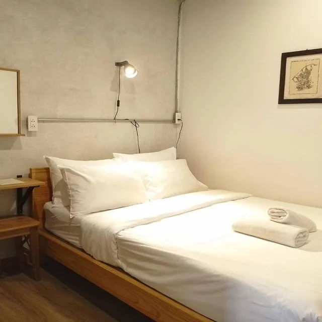 غرفة بسرير مزدوج بحمام خاص، Ora Hostel Bangkok 3/10