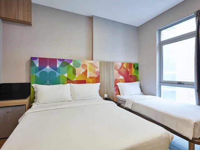 غرفة سوبيريور ثلاثية بسرير مزدوج وسرير فردي، Ibis Budget Singapore Clarke Quay 1/4