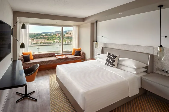 غرفة تنفيذية بسرير كينج، Budapest Marriott Hotel 1/8