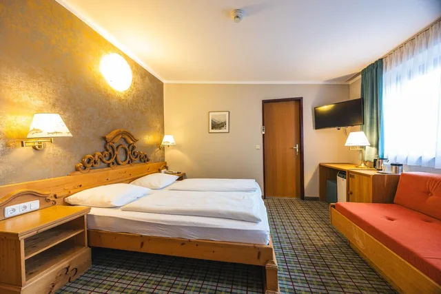 Classic, Queen Bed, FISCHERWIRT 3/8