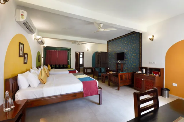 غرفة عائلية بسريرين مزدوجين بحوض استحمام، Tathastu Kanha 1/1