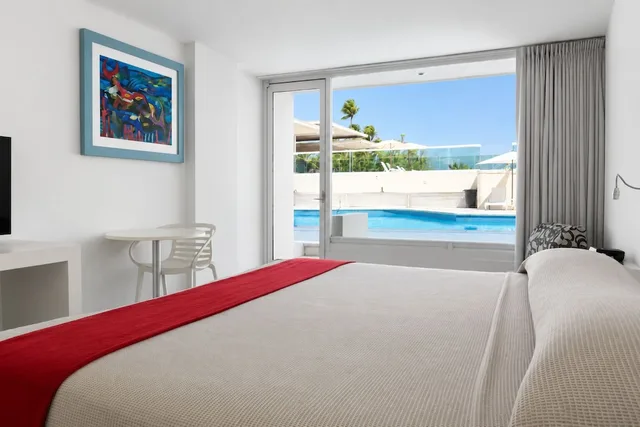 Pool, King Bed، We Hotel Acapulco 5/10