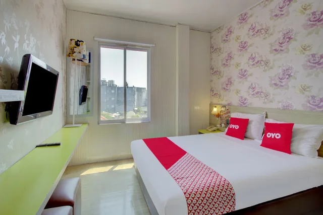 جناح بسرير مزدوج، Capital O 4002 Aleander Hotel 1/8