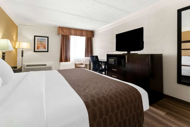 غرفة لذوي الإعاقة، Best Western Riverside Inn 3/5