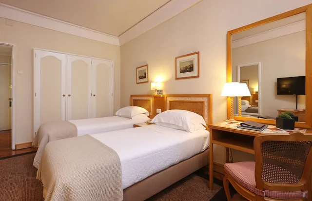 Petite, Twin Beds، Hotel Lisboa Plaza - Avenida, a Lisbon Heritage Collection 8/9
