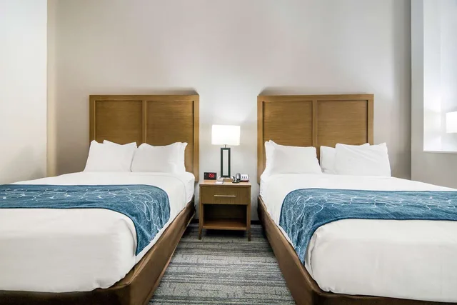 Suite, 2 Queen Beds, Comfort Suites DeSoto Dallas South 2/3