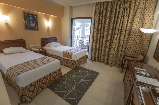 غرفة ديلوكس بسريرين منفصلين بإطلالة على البحر، Sunrise Holidays Resort- Adults Only (Plus 16) 3/5