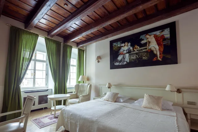 غرفة سوبيريور بإطلالة على المدينة، Tyn Yard Residence 1/10