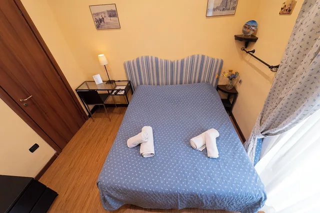 غرفة أساسية بسرير مزدوج بشرفة في الملحق، B&B Le 4 Stagioni Dante's Suites 2/3