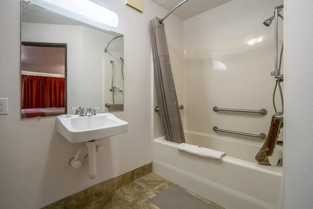 غرفة قياسية بسرير كوين، Motel6 Ashland, OH 9/10