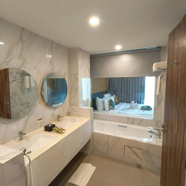 Executive, Suite, Raja Hotel Kuta Mandalika Resort & Convention 9/10