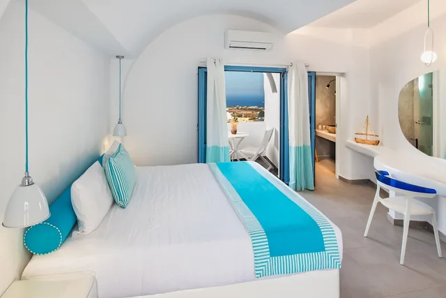 جناح بسرير كوين بجاكوزي، Evgenia Villas Amp Suites 3/7