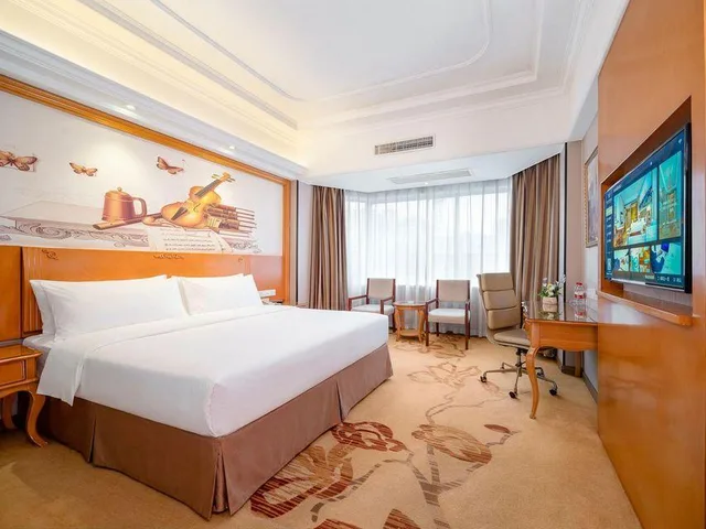غرفة ديلوكس بسرير مزدوج، Vienna International Hotel (Zhuhai Lovers Middle Road Haibin Store) 1/1