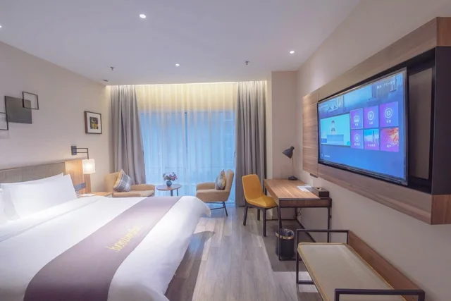غرفة بزنس بسرير كينج، Home Inn Plus (Chongqing Jiefangbei Pedestrian Street) 1/2