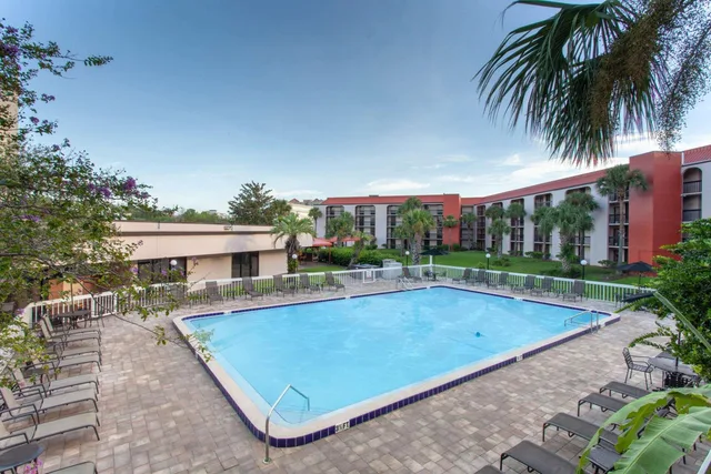 غرفة قياسية ثلاثية، Grand Hotel Orlando At Universal Blvd 1/1