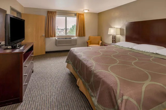 غرفة بسرير كوين لذوي الإعاقة، Super 8 by Wyndham Woodburn 3/5
