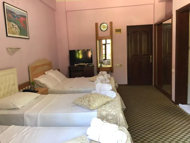 Family Suite, Balcony, Karyatit 9/10