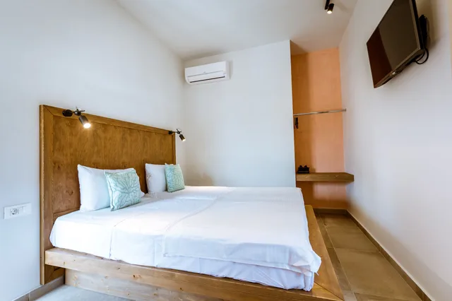 جناح بسرير مزدوج وسريرين منفصلين بغرفتي نوم مع أريكة، Anais Collection Hotels & Suites 1/1