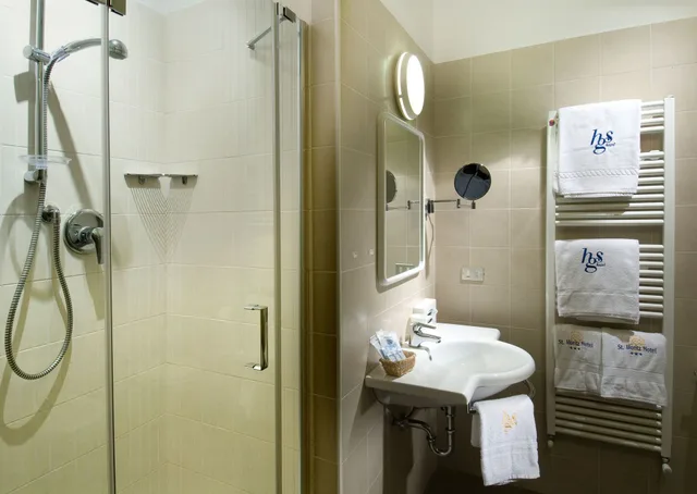 Superior, Double Bed, Hotel St. Moritz 6/9
