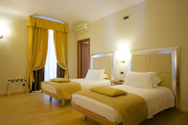Standard, Twin Beds, Best Western Crystal Palace Hotel 3/5