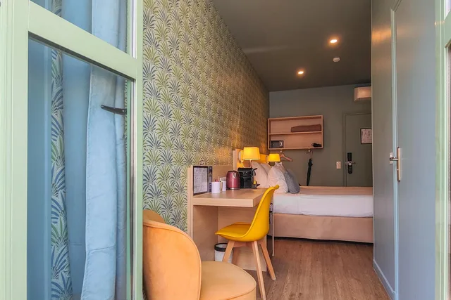 غرفة سوبيريور بسرير مزدوج بشرفة، Hotel Du Centre 6/10