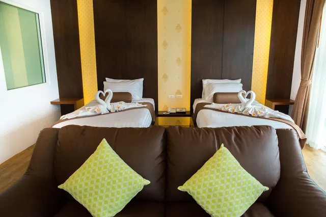 Luxury Twin Pool and Sea View Room، Phi Phi Cliff Beach Resort 1/2