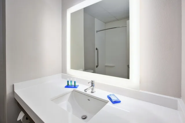 غرفة قياسية بسرير كينج، Holiday Inn Express & Suites Manchester-Conf Ctr(Tullahoma) 6/6