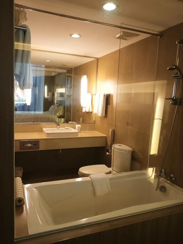 جناح سوبيريور بسرير كينج وسرير كوين، Novotel Shenzhen Watergate 10/10