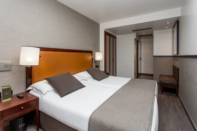family 4، Hotel Balmoral 2/6