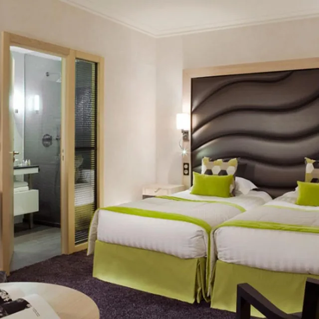 غرفة كلاسيكية بسرير كينج بإطلالة على المدينة، Le Grand Hotel Des Thermes 1/10