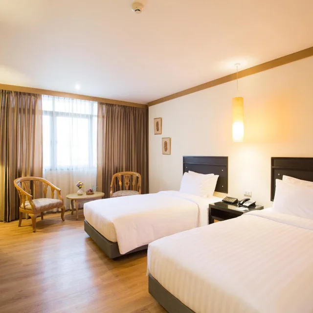 غرفة ديلوكس بسرير مزدوج، The Tarntawan Hotel Surawong Bangkok 7/10