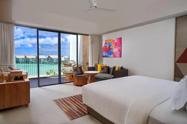 Silver Sky Studio King - Transfer Excluded، Hard Rock Hotel Maldives 1/3