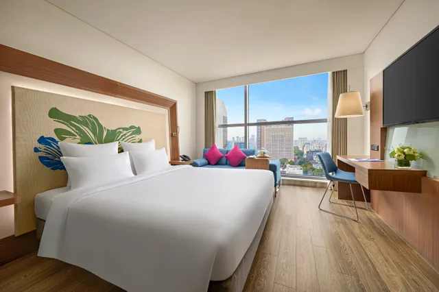 غرفة بريميير بسرير كينج، Novotel Saigon Centre 1/6